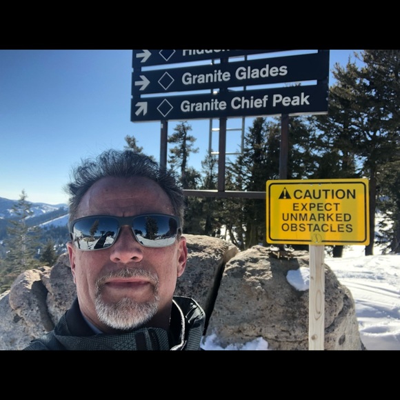 Meet your Posher, Derek - Picture 7 of 7